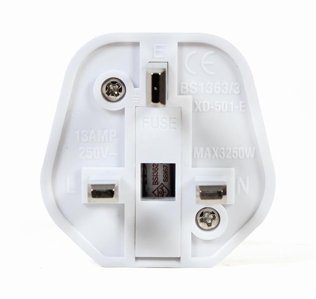 AC power adapter EU Schuko socket to UK plug 13 A